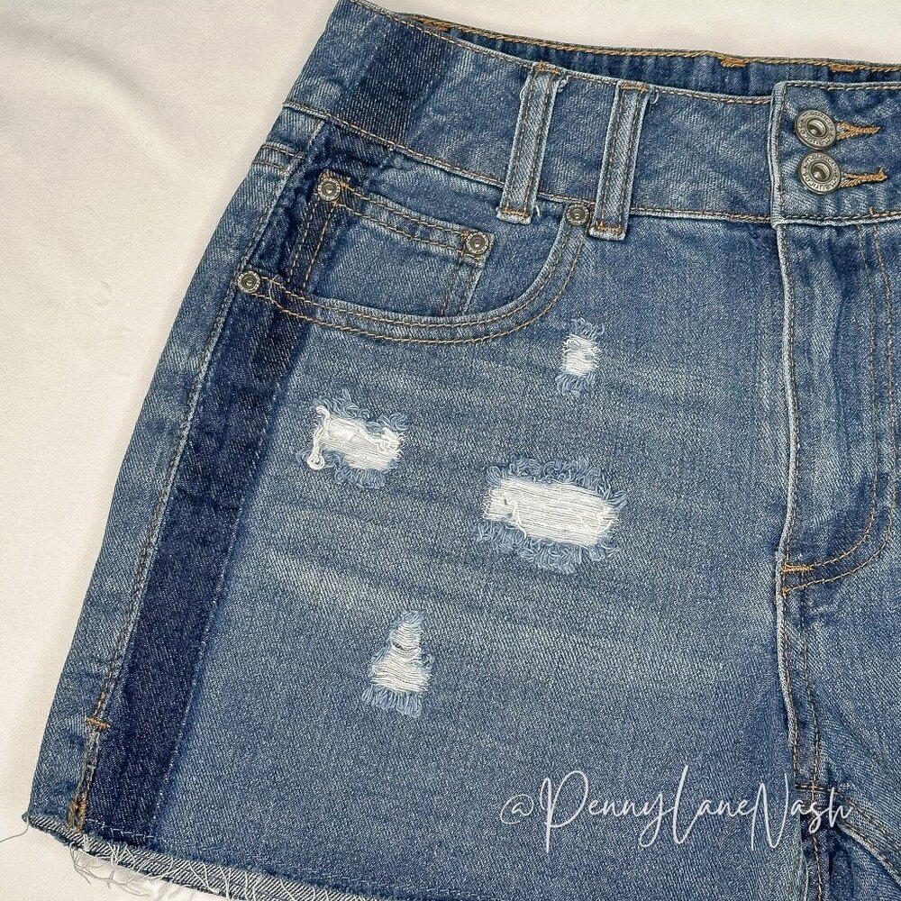NWT Maurices High Rise Distressed Denim Jean Shorts - Picture 2 of 8